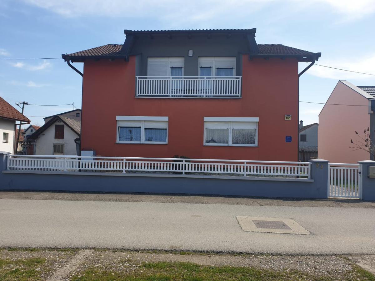 Apartman Sofia ซูปันยา ภายนอก รูปภาพ